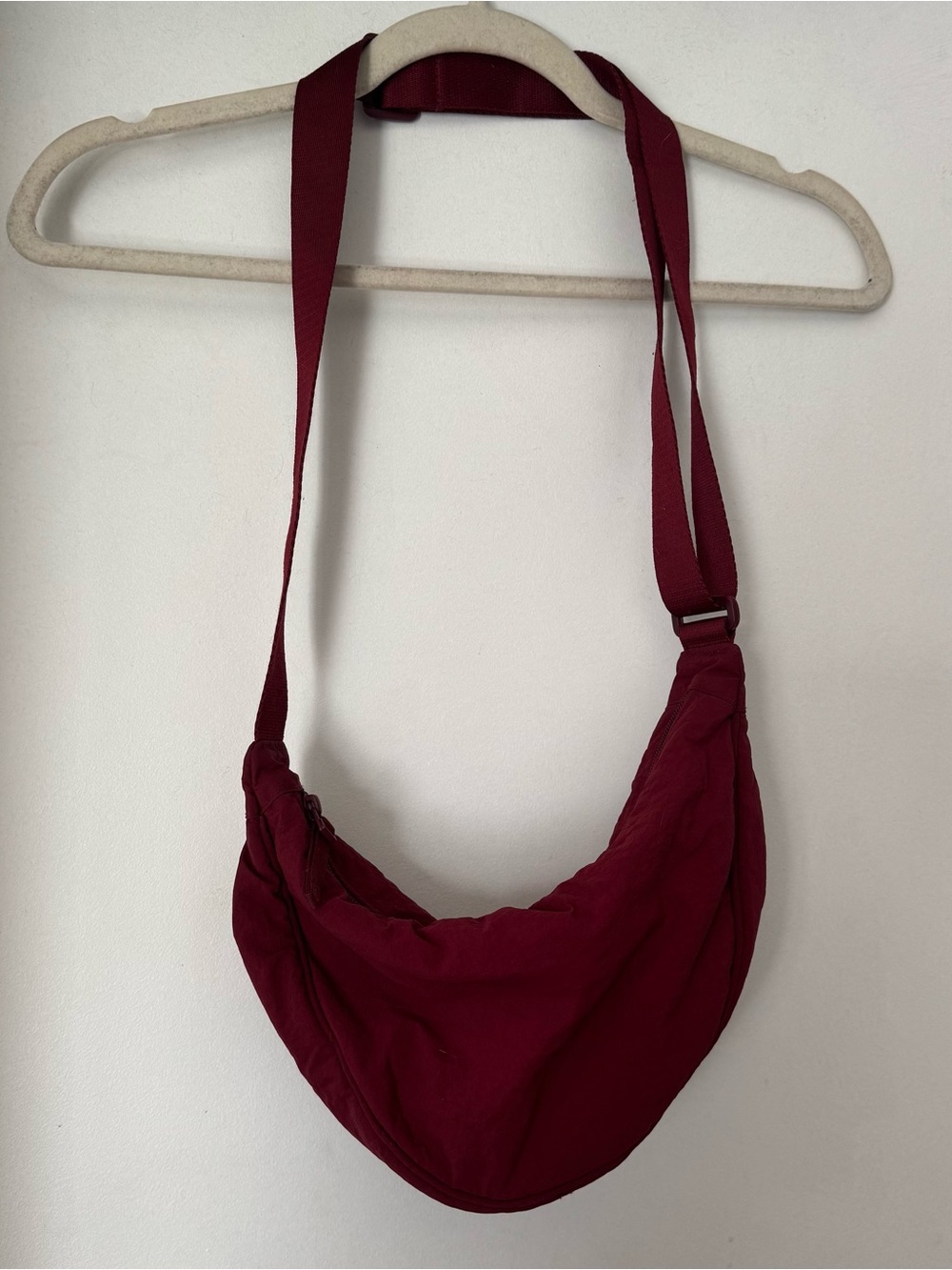 Uniqlo Crossbody Sling Bag in Burgundy / Wine Red
